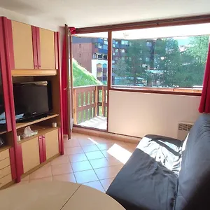 Appartement 4 Personnes Quartier Le Hameau - 2000 Proche Piste